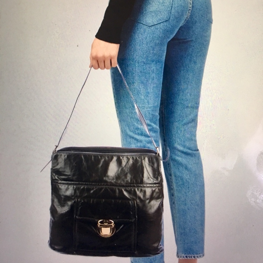 MARC JACOBS Greige Glazed Leather Shoulder Bag
